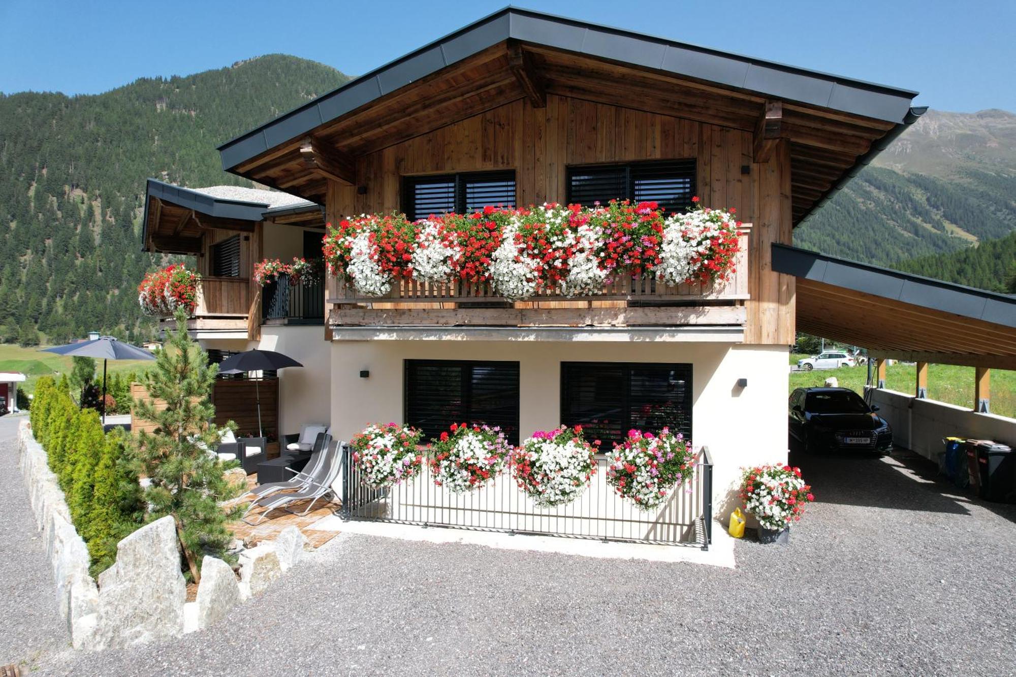 Alp Apart Niederthai Umhausen Exterior photo