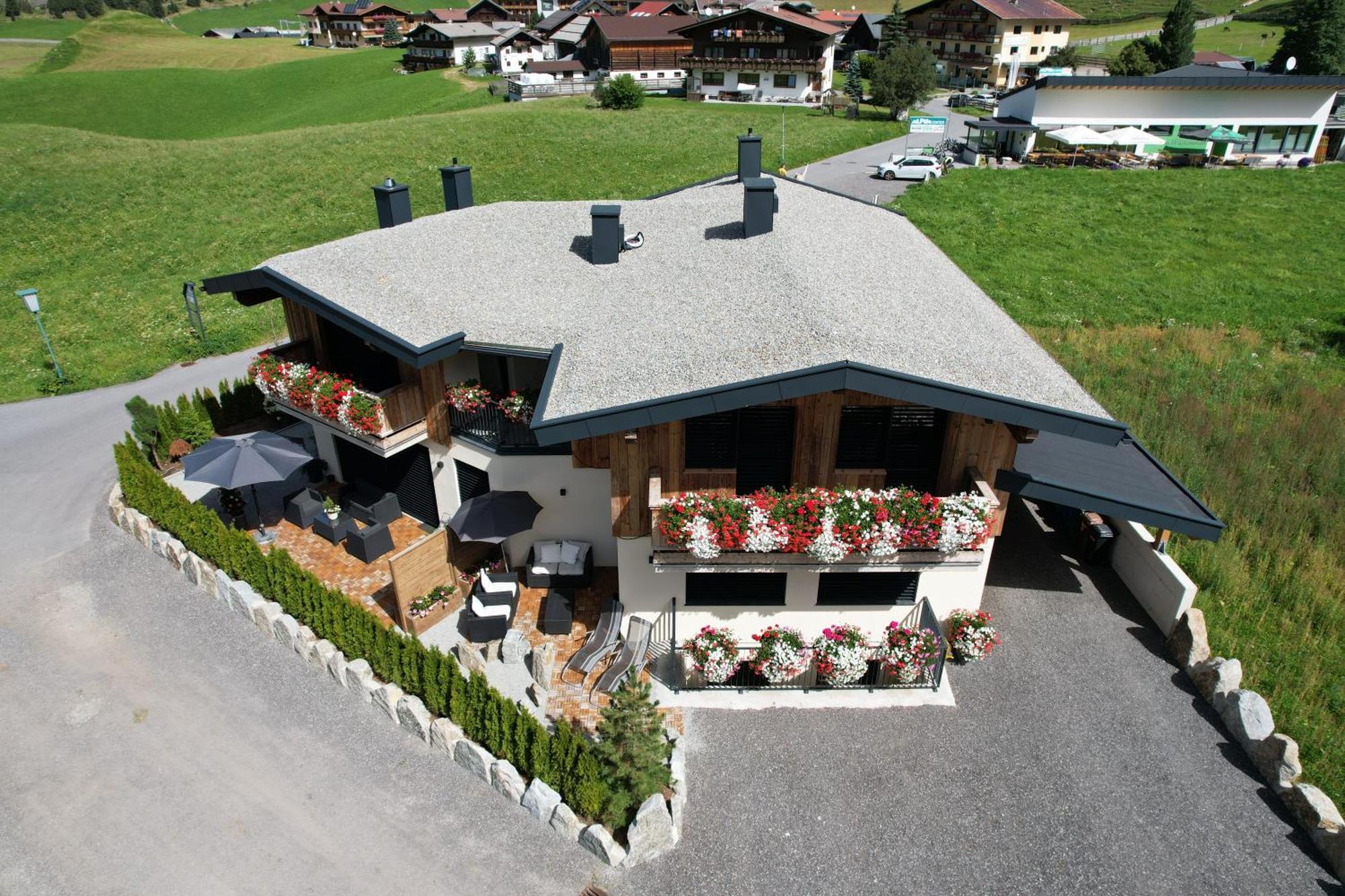 Alp Apart Niederthai Umhausen Exterior photo
